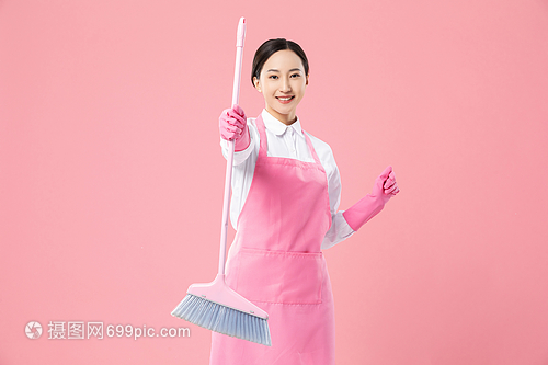 現代家政服務中的女性從業者 專業掃地服務的價值與未來